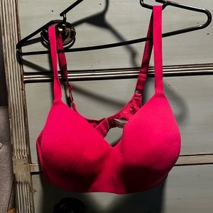 Wacoal bra. No underwire! 38D.